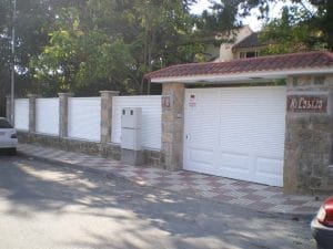 puerta hierro